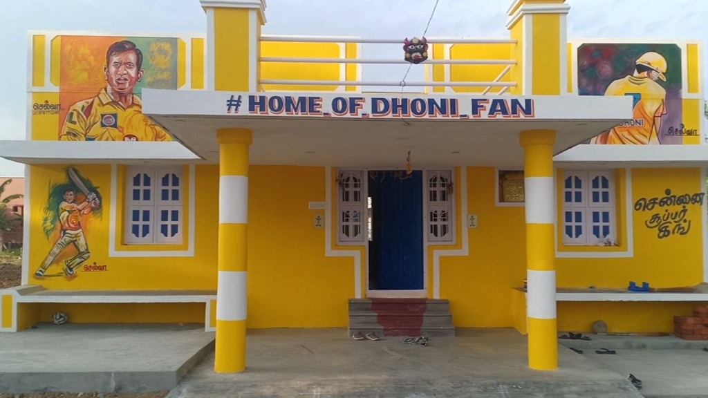 CSK fan painted his entire house in yellow colour, Home of Dhoni fan goes viral