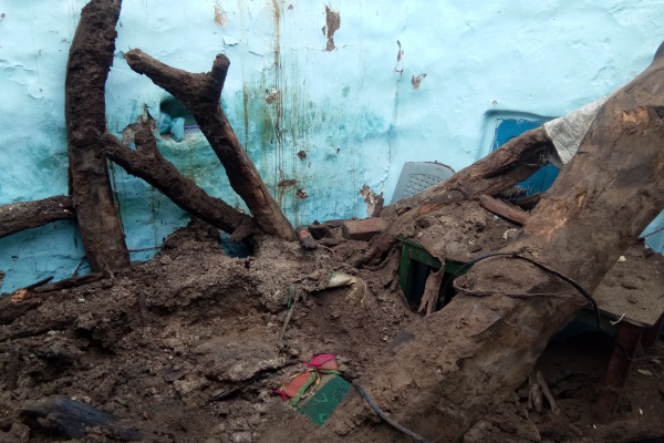 3 killed as mud hut collapses in Nagarkurnool District