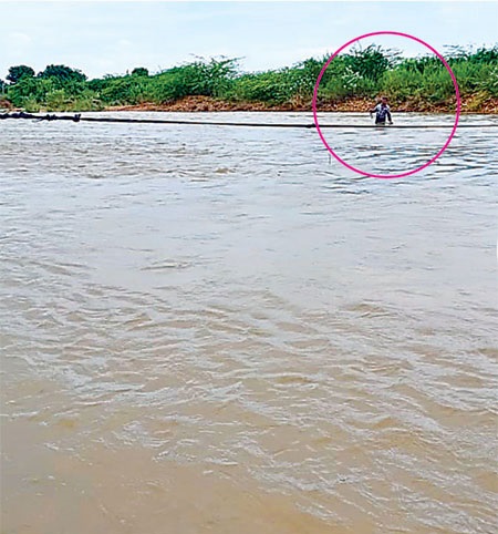 ఊరూ వాడ వాన.. ప్రాణాలు గాల్లోన..