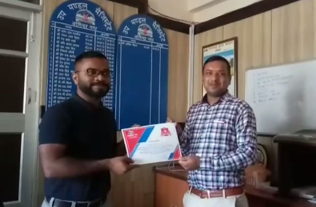 SDM honoring Jogindernagar employees