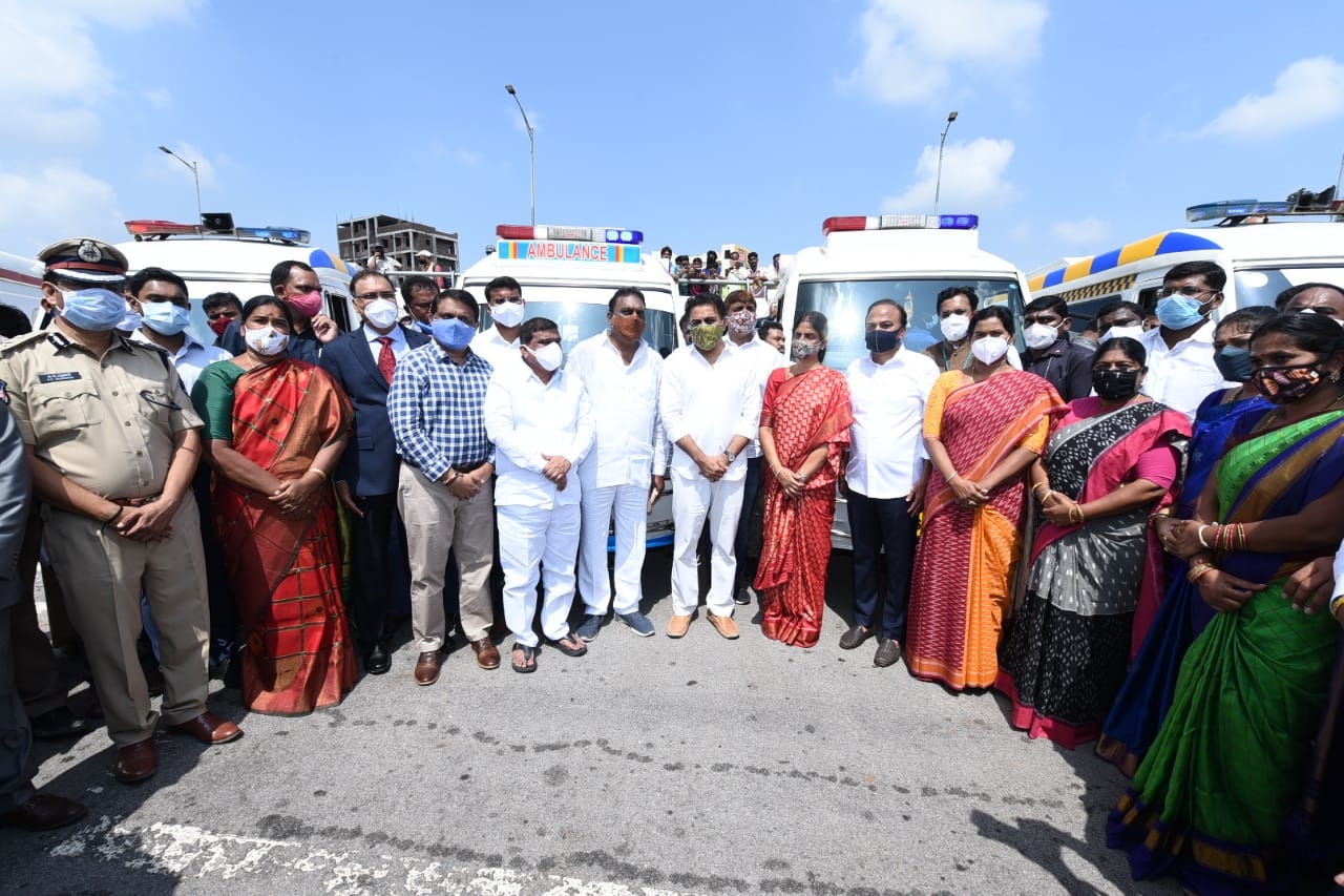 minister ktr inagurated life ambulances and trauma care centers on orr at shamshabad