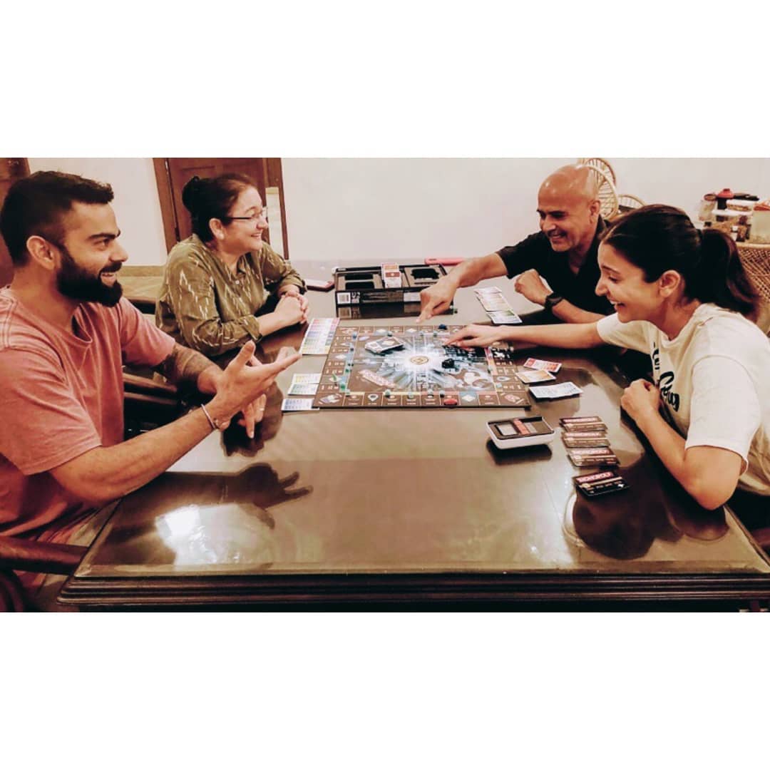 Anushka shared a family photo, wrote- 'Enjoy every moment with family'