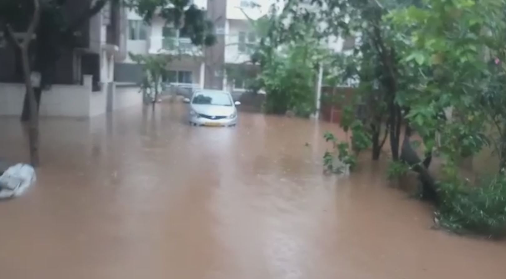 Heavy rain in Bengaluru: people of silicon city in trouble