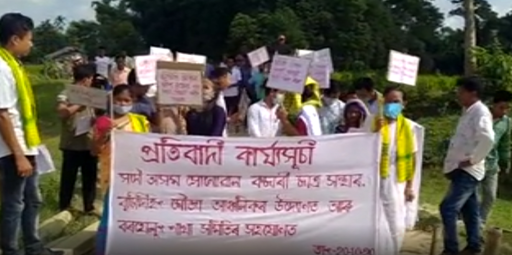 Protests over construction of dilapidated roads in tinisukia