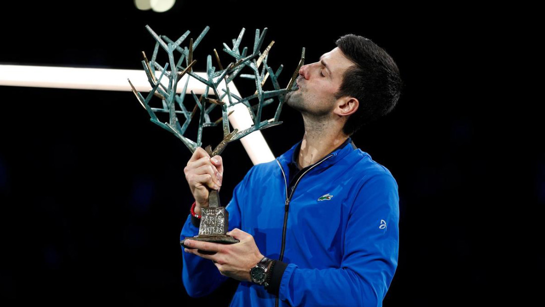 Novak Djokovic with Paris Masters Crown