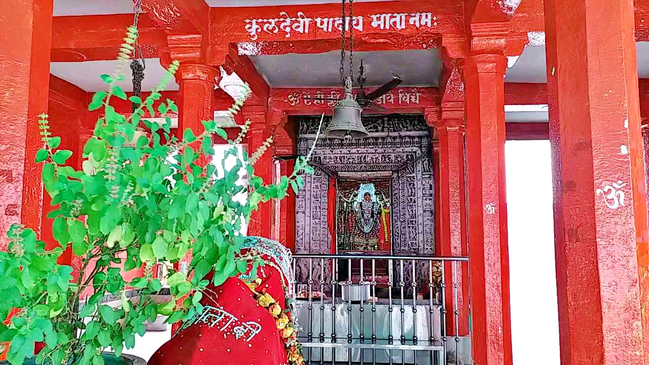 पाढ़ाय माता मंदिर  केर के झाड़ से प्रकट हुई देवी  महिषासुरमर्दिनी  पाढ़ाय माता मंदिर नागौर  राजस्थान में मंदिर  नागौर में मंदिर  nagaur news  rajasthan news  Temple in Nagaur  Temples in Rajasthan  Padhai Mata Temple Nagaur  Mahishasuramardini  Festival of Navratri  Salt production  Padhai Mata Temple  Goddess revealed from tree of Kerr