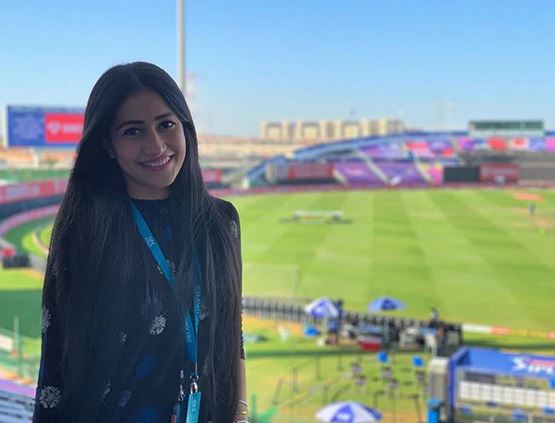 yuzvendra chahal fiancee dhanashree verma cheered rcb in a match against kkr