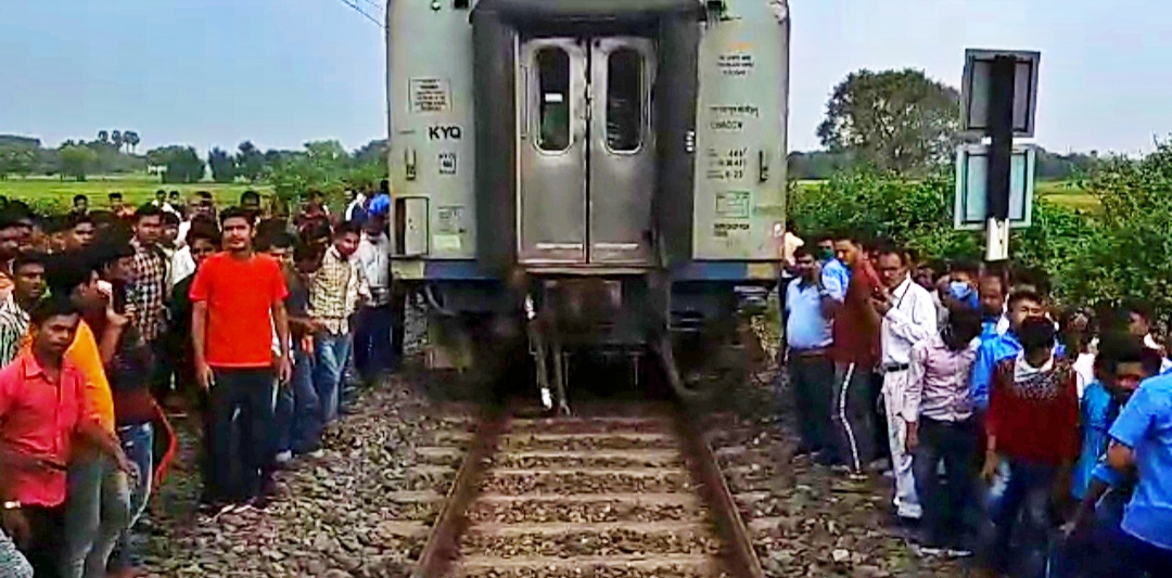 train accident in sadisopur bihta patna