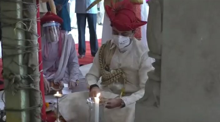 Jyotiraditya Scindia worshiped in Gorkhi Devghar