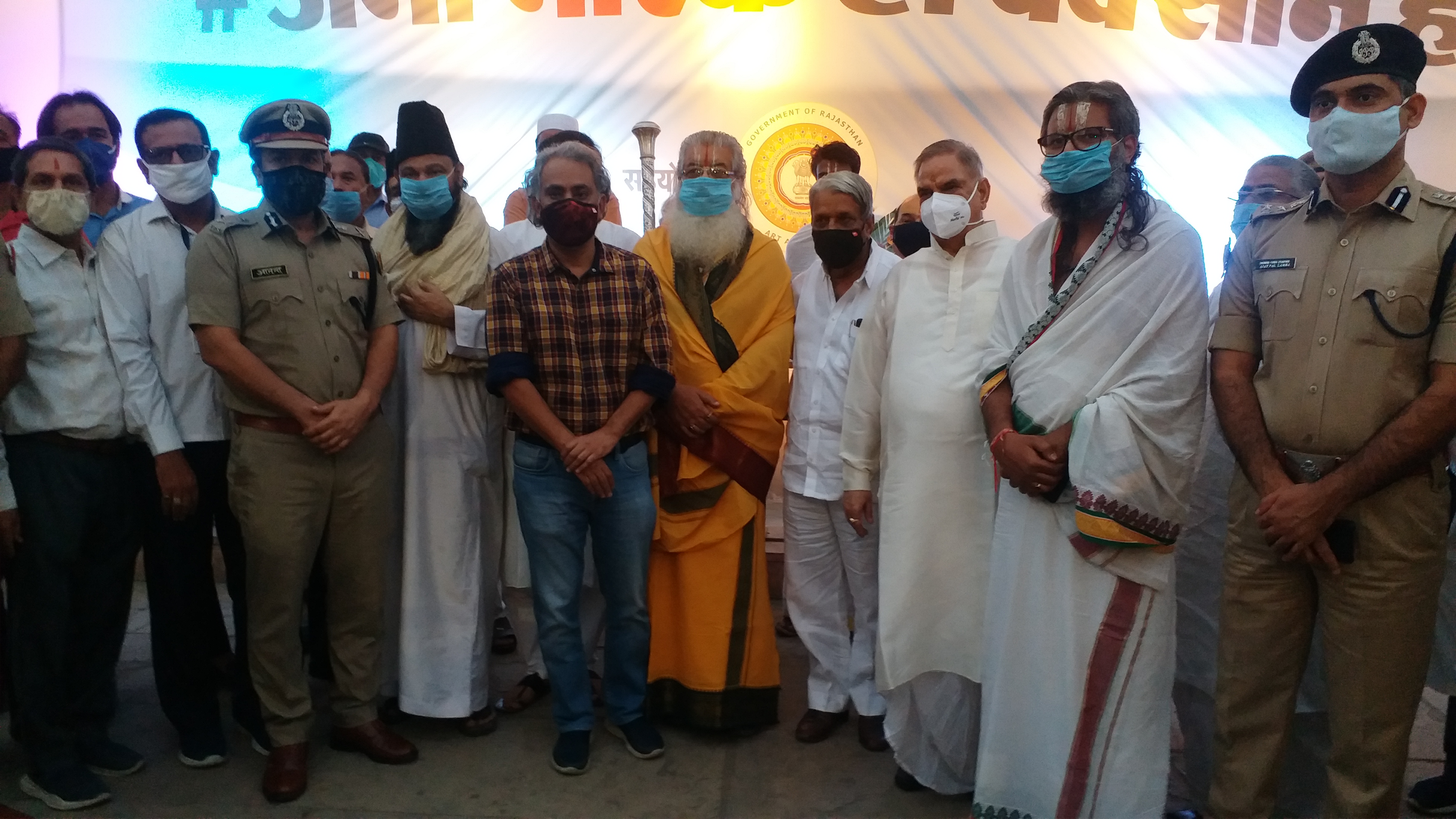 jaipur police,  jaipur police distribute mask