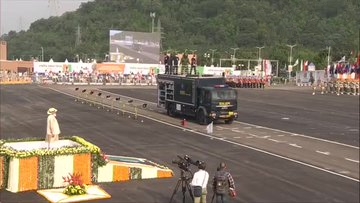 prime-minister-narendra-modi-pays-tribute-to-sardar-vallabhbhai-patel-on-his-birth-anniversary-at-the-statue-of-unity