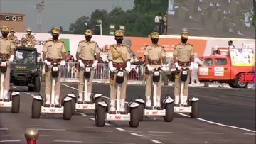 prime-minister-narendra-modi-pays-tribute-to-sardar-vallabhbhai-patel-on-his-birth-anniversary-at-the-statue-of-unity