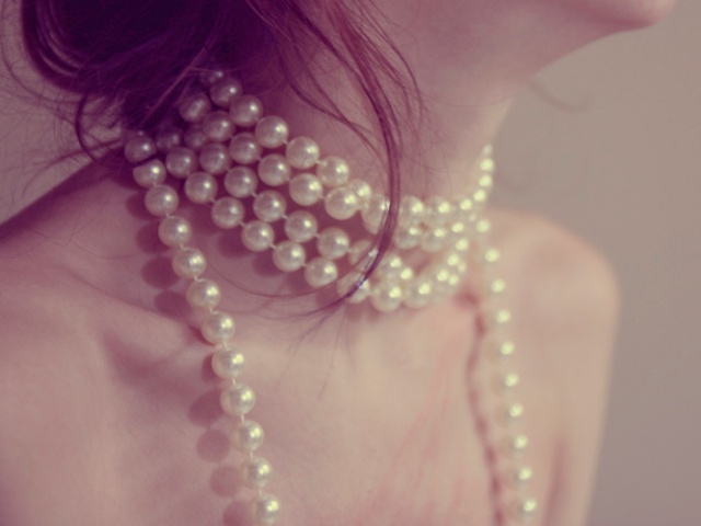 pearl necklace