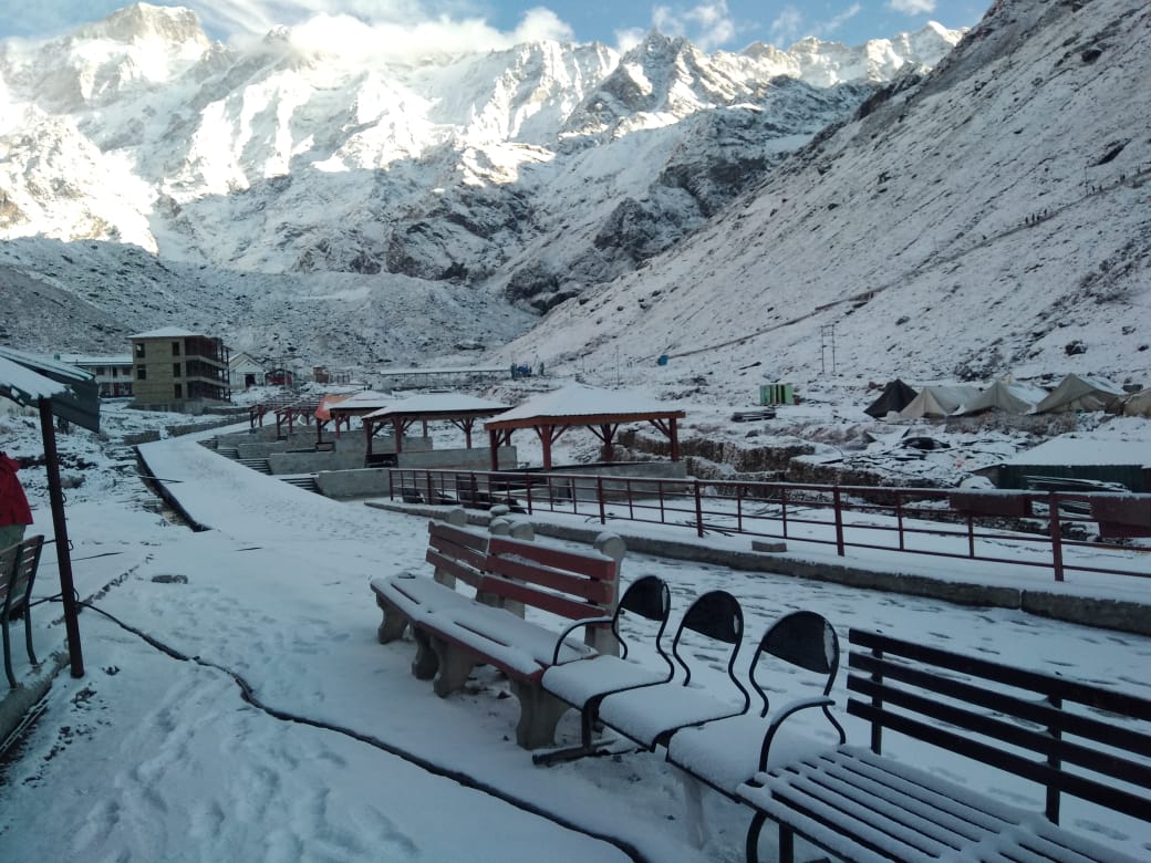 Kedarnath in Uttarakhand receives fresh snowfall