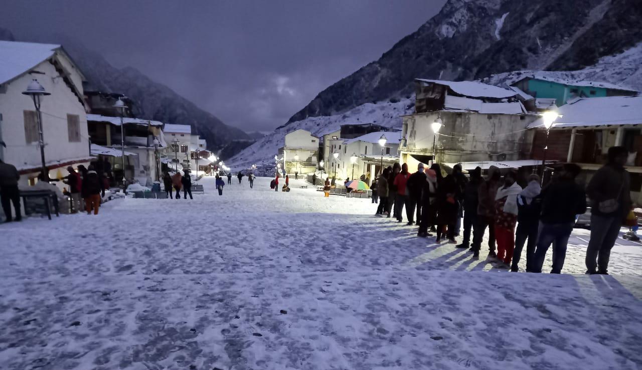 Kedarnath in Uttarakhand receives fresh snowfall