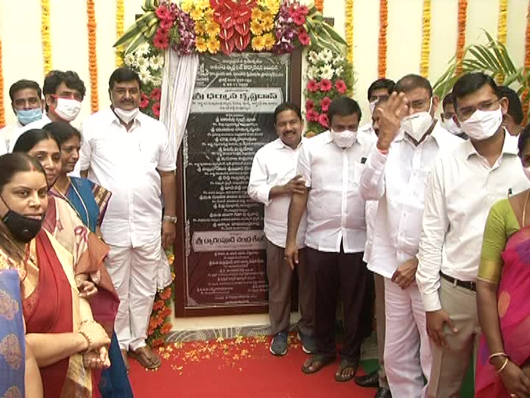 shuttle court and boat yard open at ysr indoor stadium Kakinada