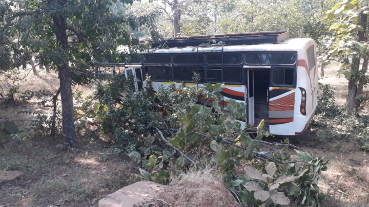 Policemen's bus got off the road