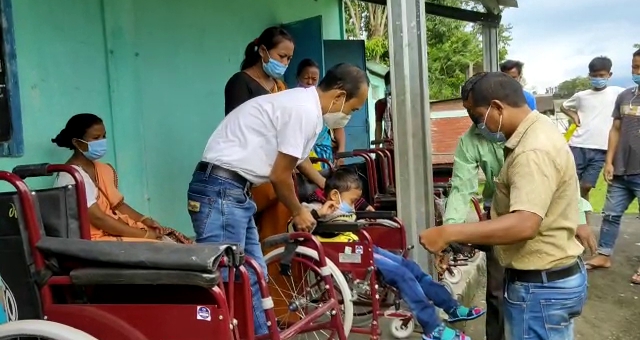 Distribution of specially aided child support equipment in Jonai