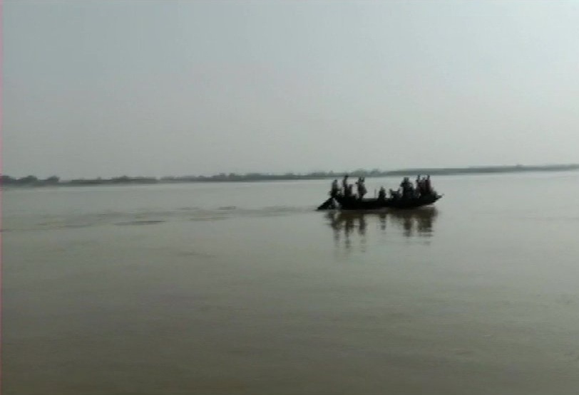 boat capsize in ganga river bhagalpur