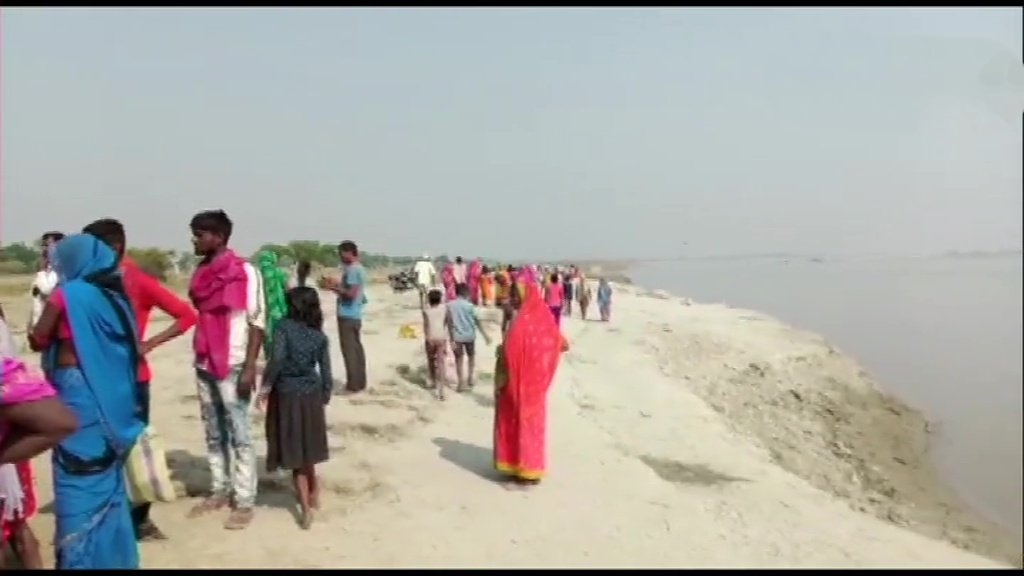 boat capsize in ganga river bhagalpur