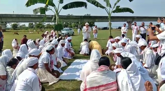 ড° ভূপেন হাজৰিকা সেতুৰ সমীপত বিষ্ণু যজ্ঞৰ আয়োজন