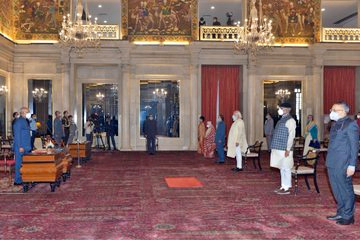 President Ram Nath Kovind administers the oath of office to Yashvardhan Kumar Sinha, Chief Information Commissioner