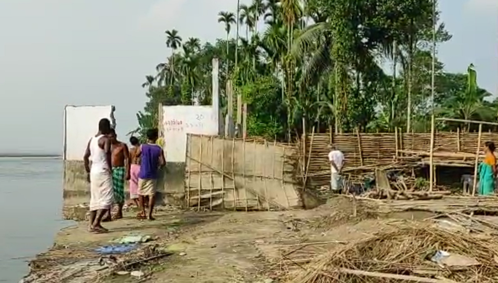 erosion-at-baksa-barpeta-victim-requesting-for-help