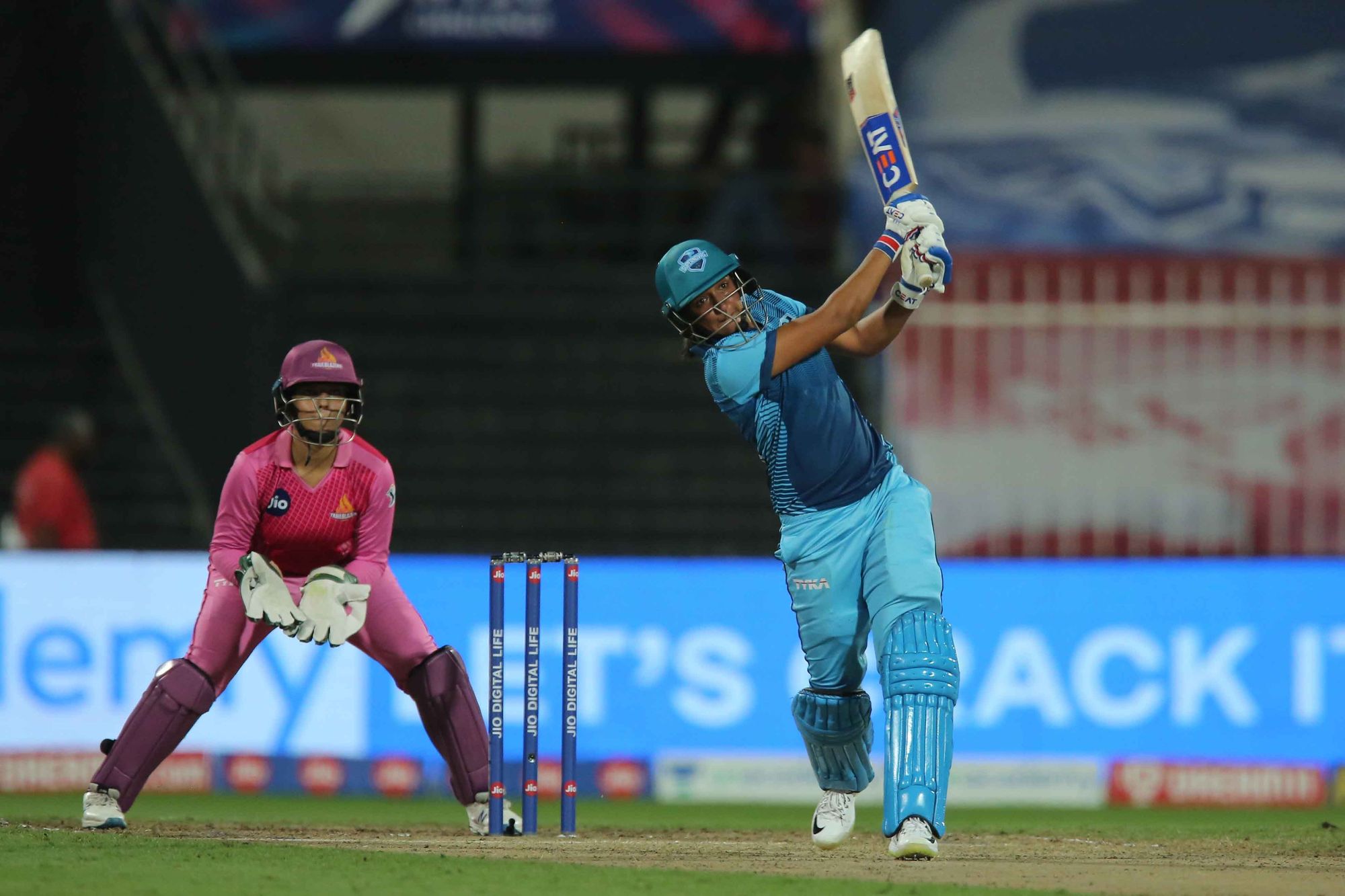 WOMEN T20 CHALLENGE: SUPERNOVAS vs TRAILBLAZERS , FINAL