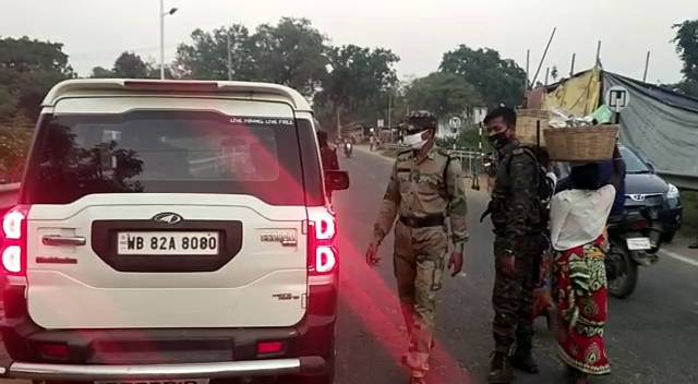 Vehicle check drive on the Bengal-Jharkhand border