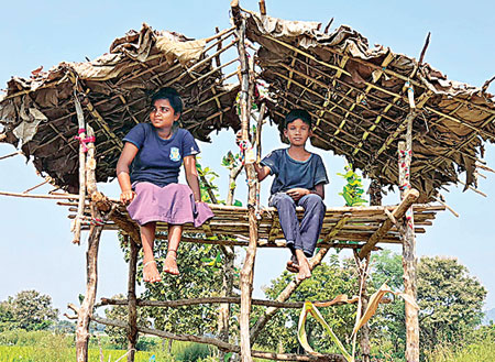 పదో తరగతి విద్యార్థిని కొట్టెం సుప్రియ