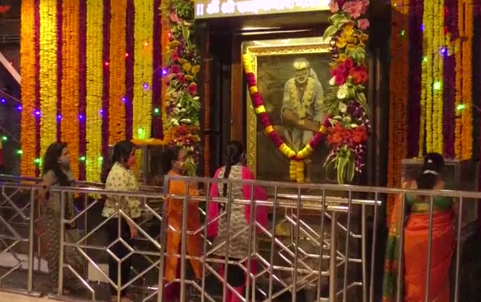 Place of worships reopen in Maharashtra