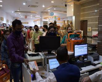 Khadi Registers Record Sales; Singles-Day Sale at Flagship CP Outlet Crossed Rs 1 cr for 4 times in 40 Days