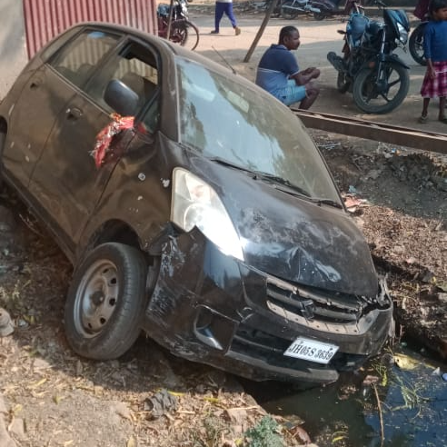 Drunk car driver crushed 3 people in Chaibasa