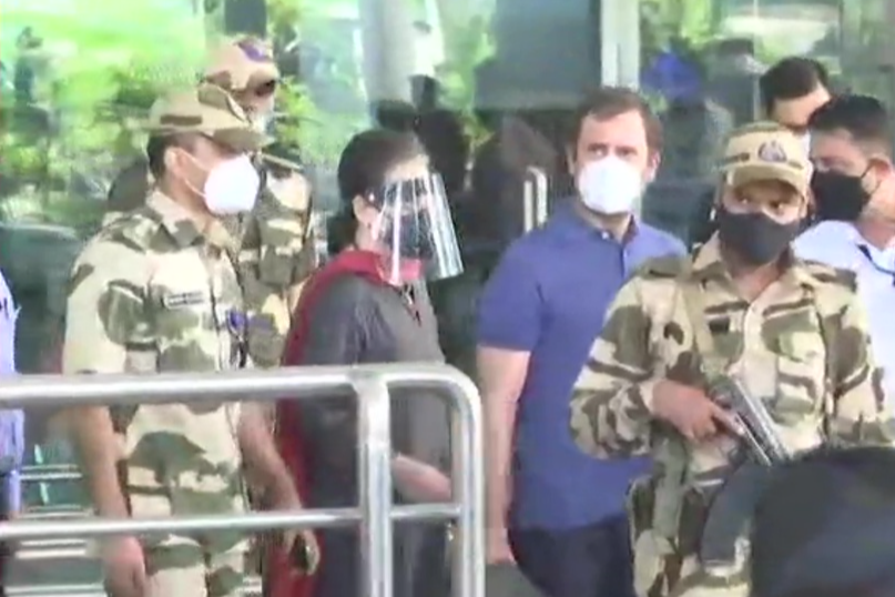 sonia gnadhi and rahul arrived to goa from delhi