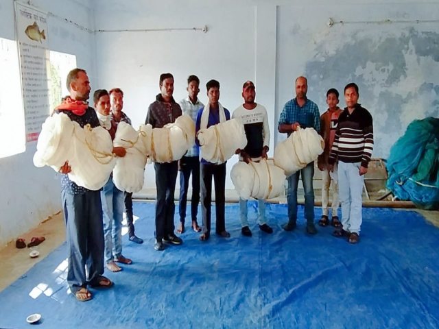 Distribution of nets to fishermen