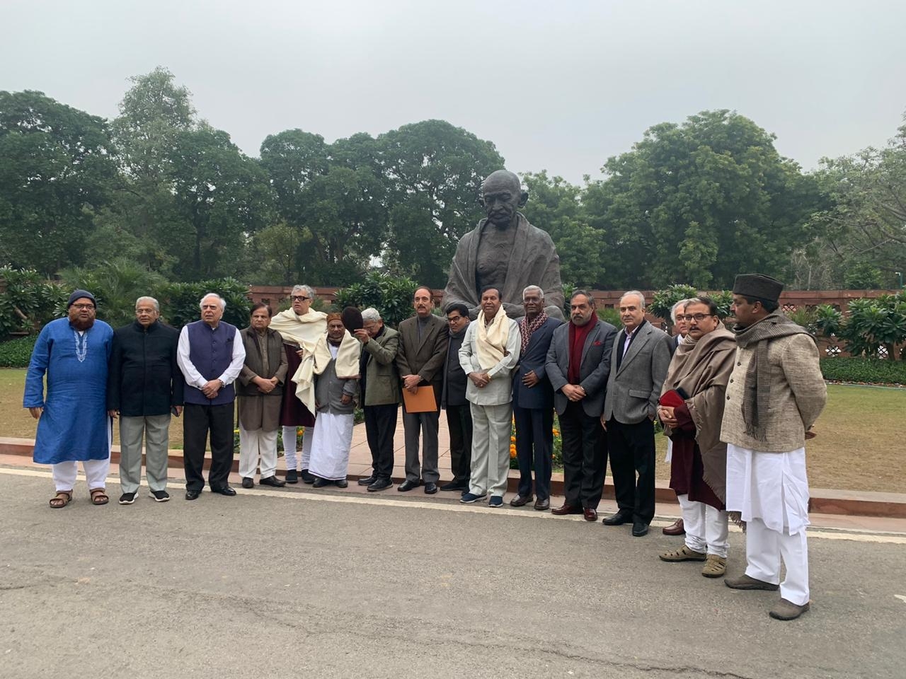 Ahmed Patel with other Congress leaders in New Delhi on Dec 17, 2019