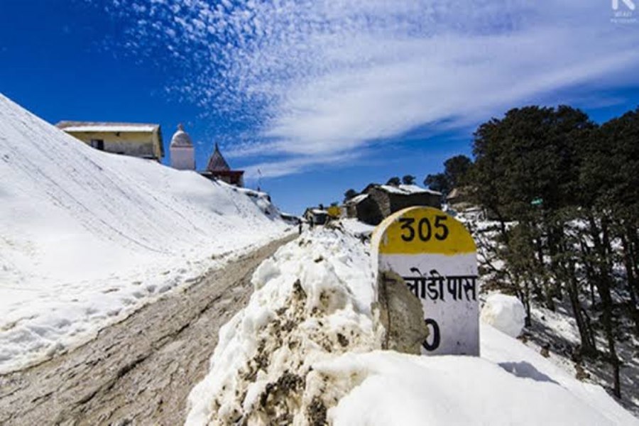 manali-leh highway closed due to snowfall