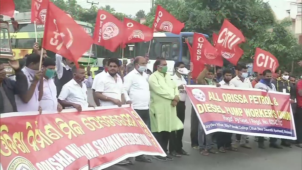 Trade Unions protest against centre's new labour laws