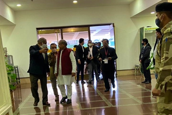 Union Agriculture Minister Narendra Singh Tomar arrives at Vigyan Bhawan