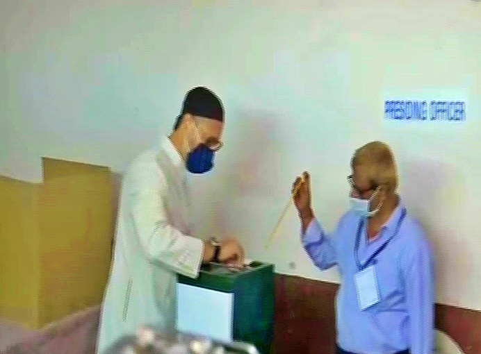 MP Asaduddin Owaisi voted in Shastripuram