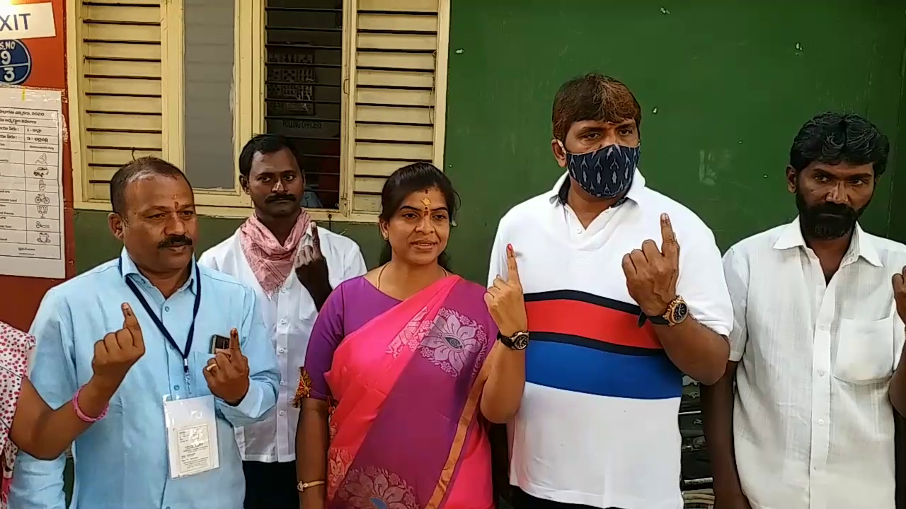 Mayor Bontu Rammohan casted vote