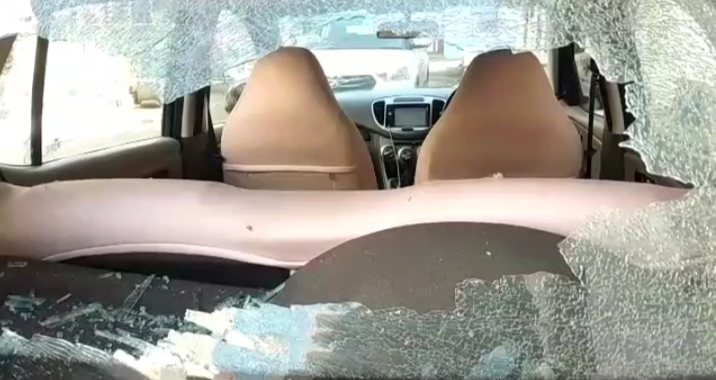 कोटा में बदमाशों ने तोड़े कार के शीशे, Miscreants broke car glass in kota