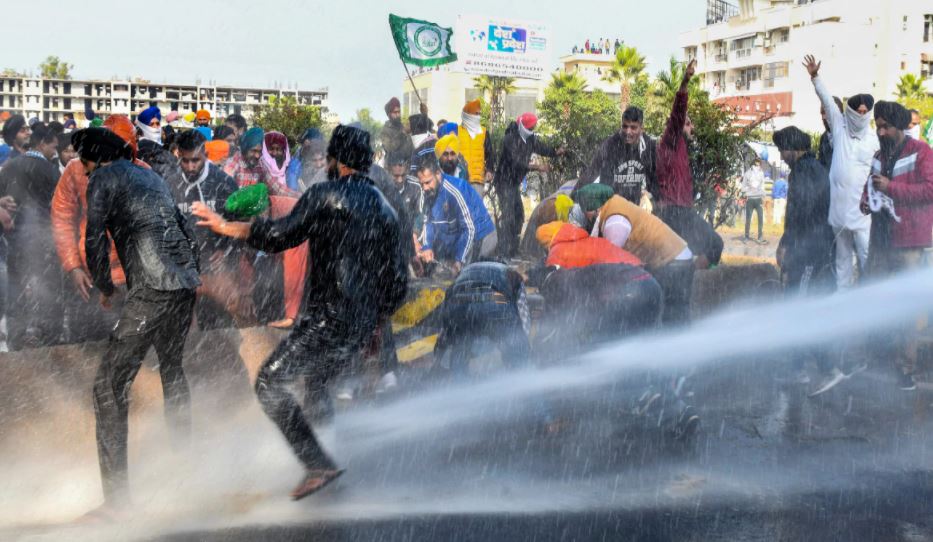 farmer protest water cannon