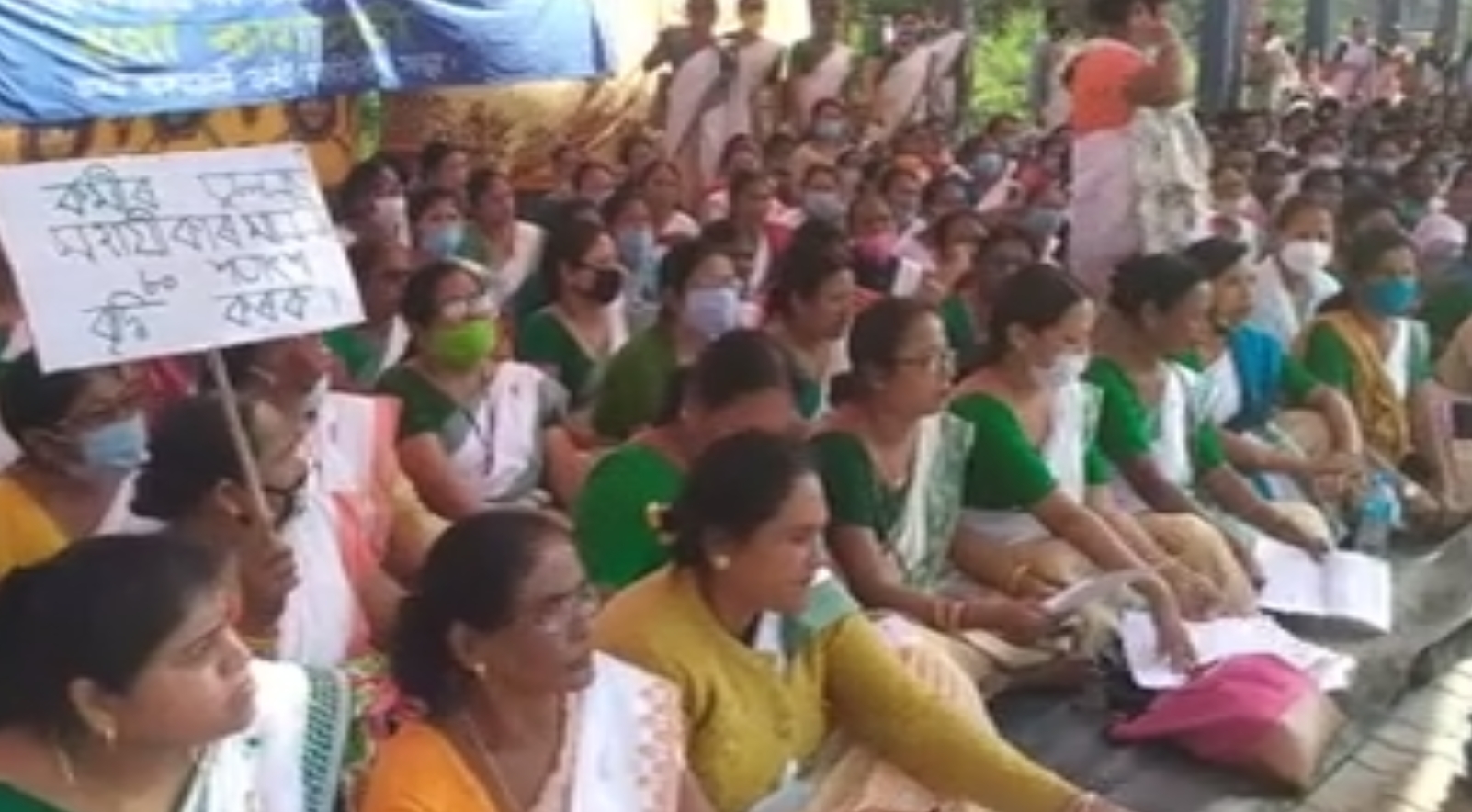 anganwadi workers protest