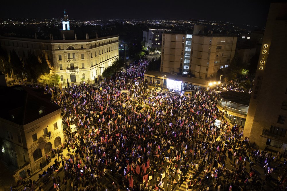 Millions take to the streets in Jerusalem against the Israeli government