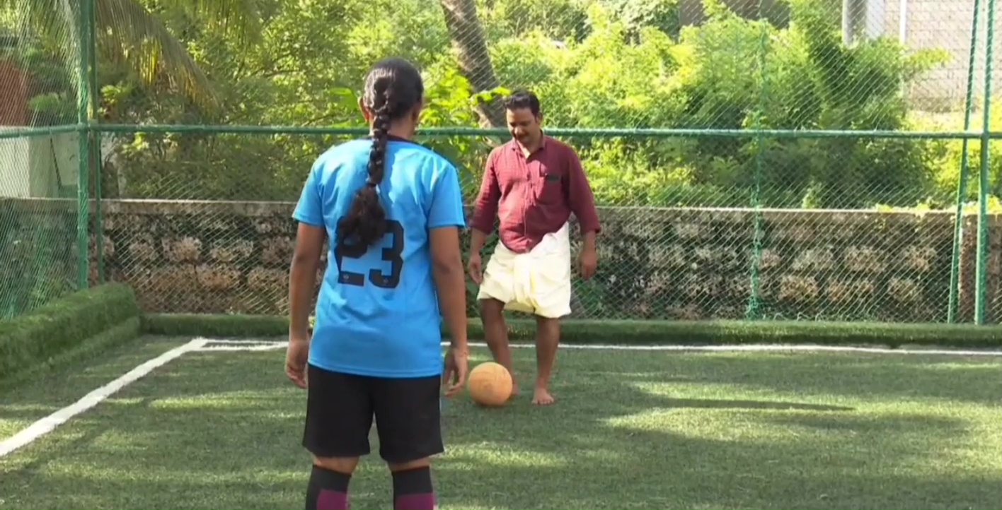Kerala girl sets world record in football juggling