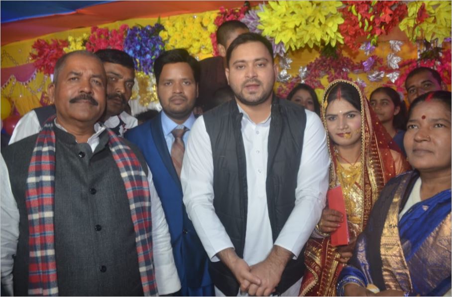 rjd mla satish kumar becomes driver in wedding of his friend