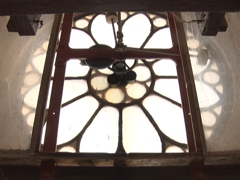 biggest-clock-of-india-is-in-lucknow-clock-tower