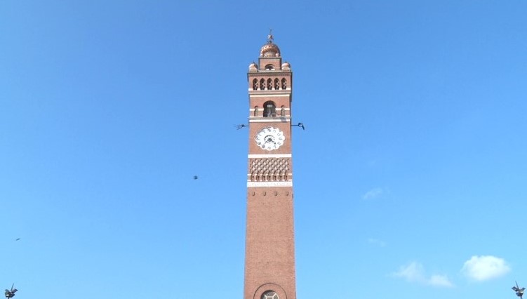 biggest-clock-of-india-is-in-lucknow-clock-tower