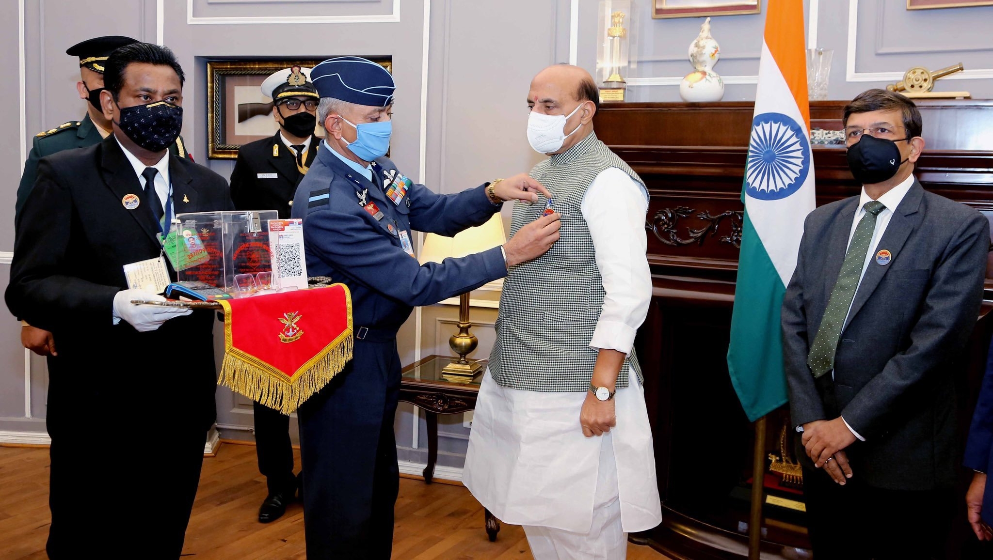 PM Modi pays tribute to armed forces families on armed forces flag day